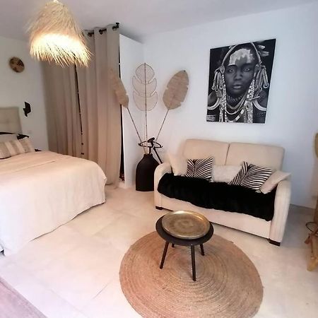Appartamento Superbe Studio Ethnique Hyères Esterno foto